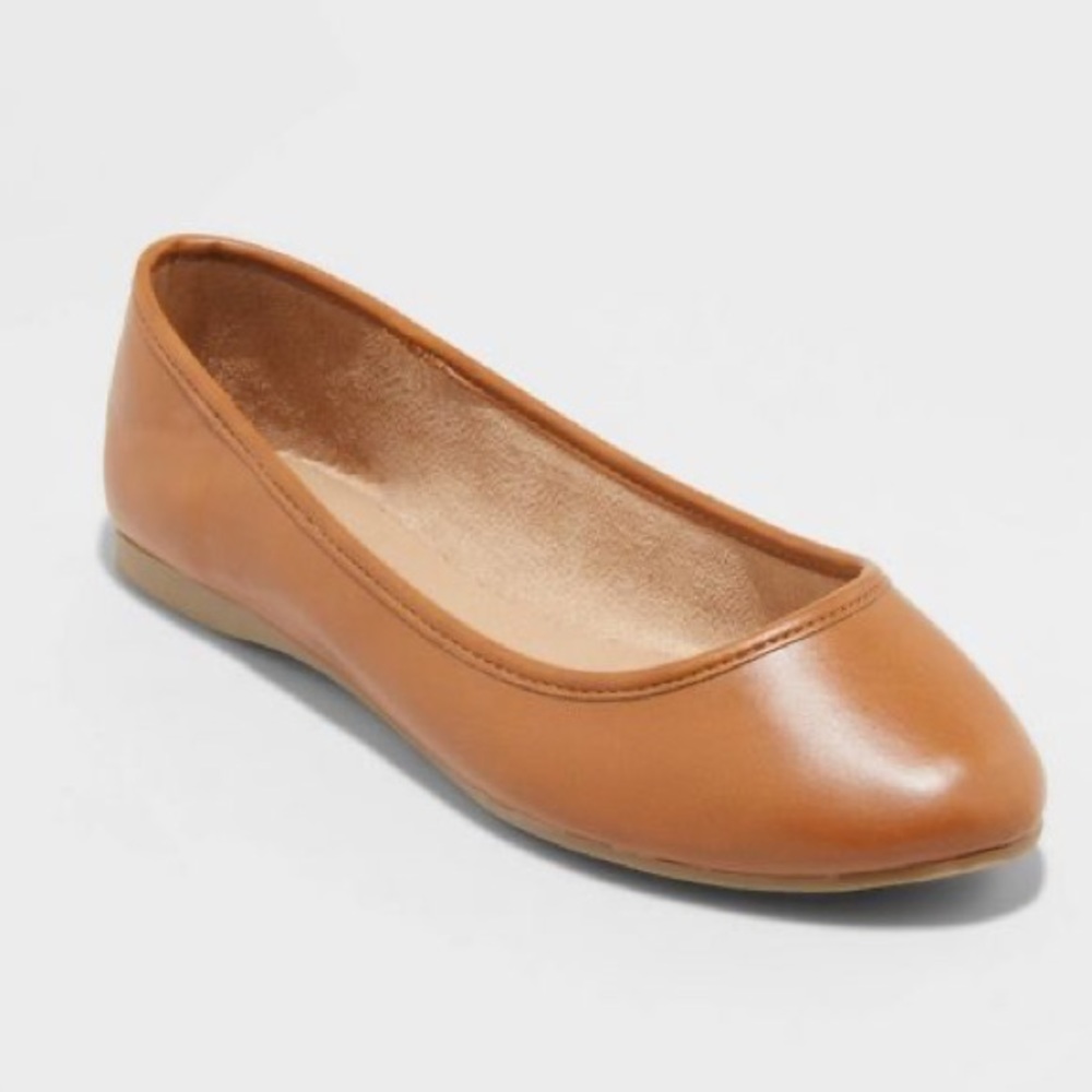 NWT Universal Thread Everly Round Toe Ballet Flat